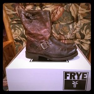 Frye distressed Veronica short boots